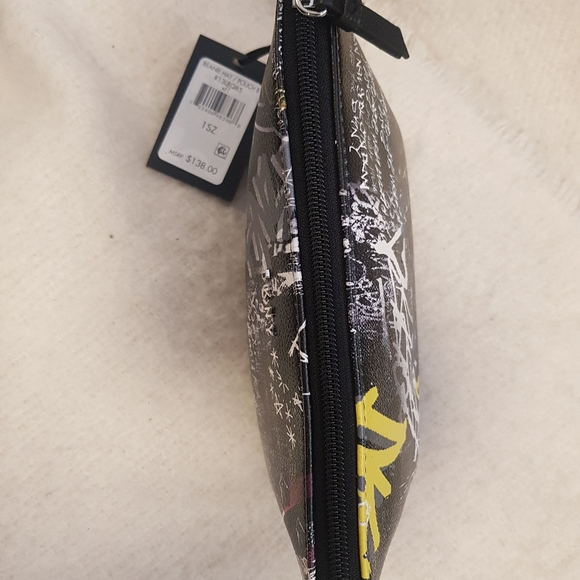 DKNY New York graffiti pouch bag NWT - Picture 5 of 12